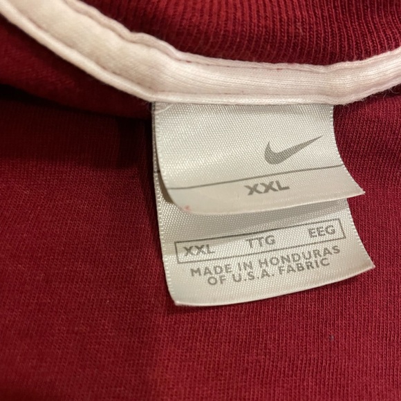 Vintage Y2K Nike T-Shirt - Picture 4 of 4